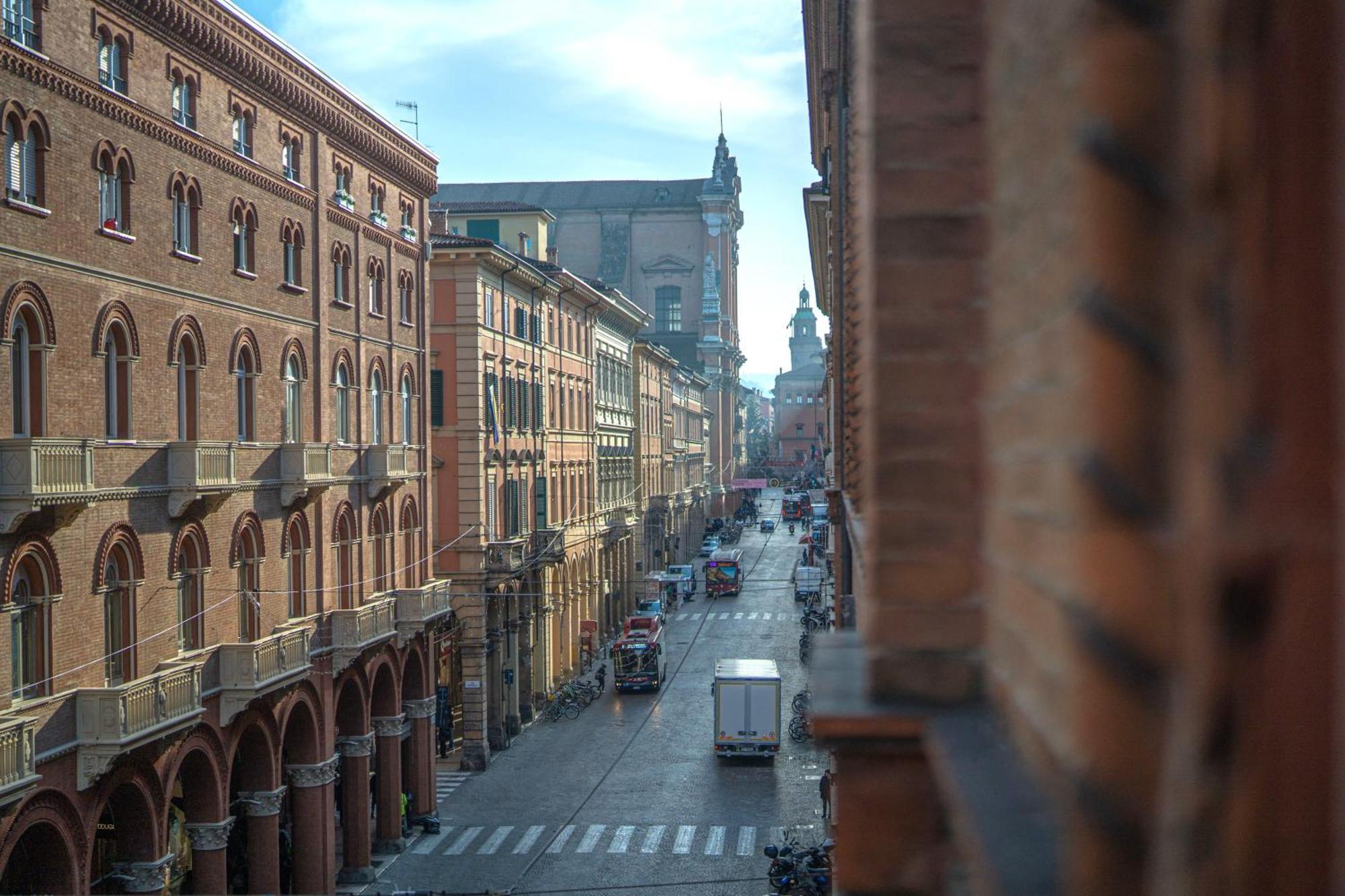 Suite In The Center Of Bologna Exterior foto