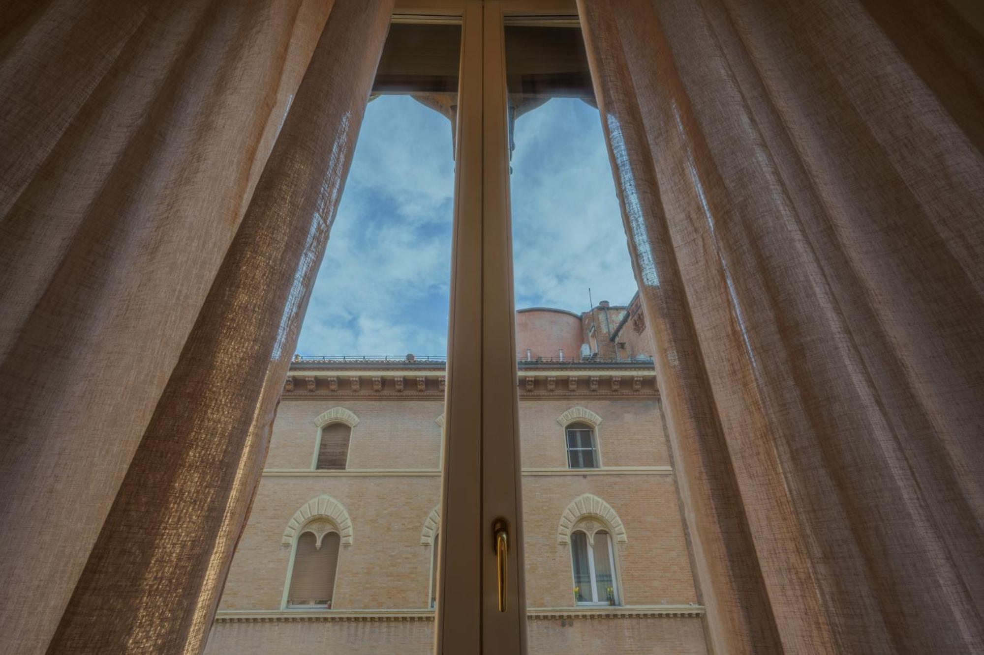 Suite In The Center Of Bologna Exterior foto