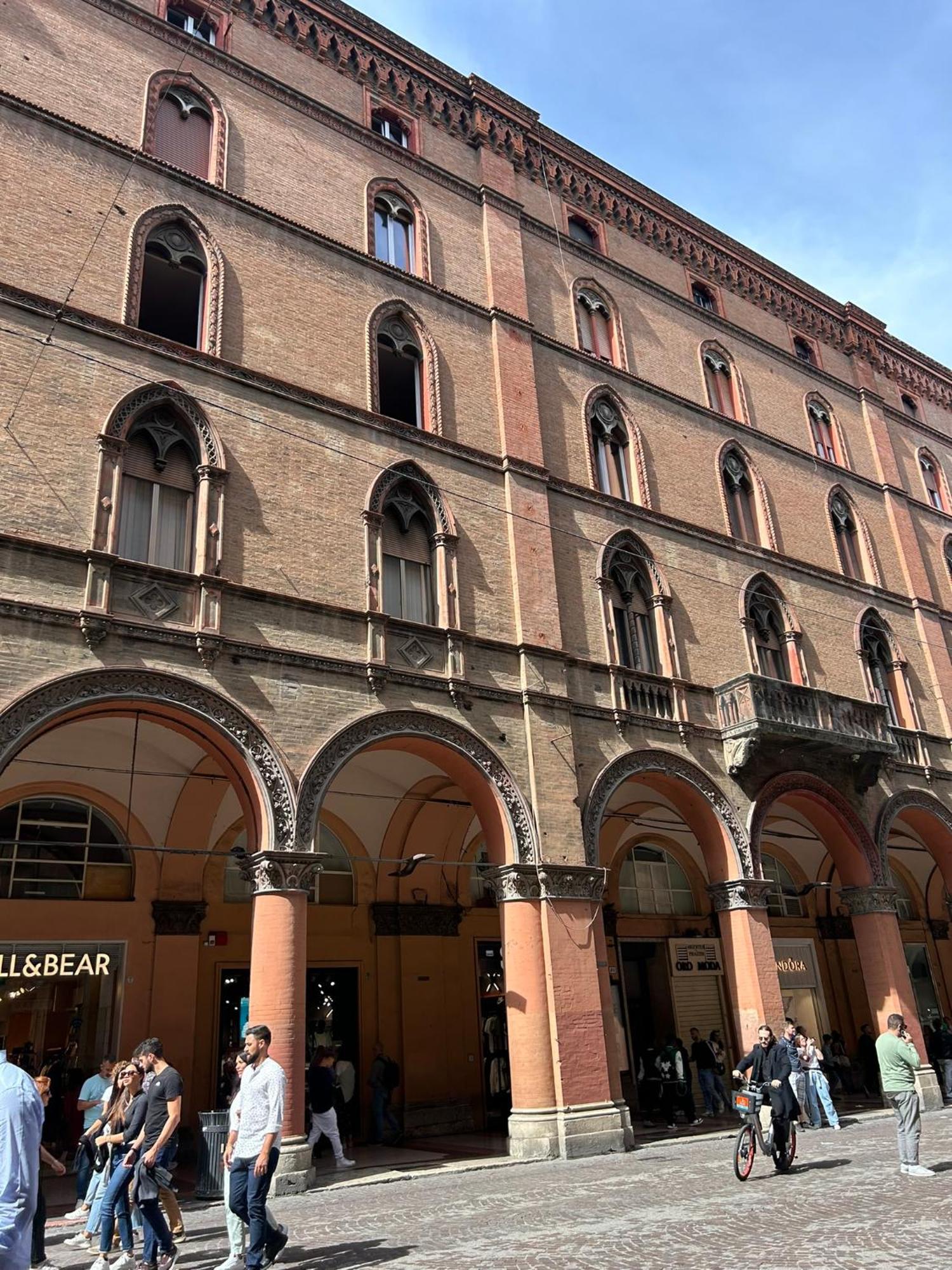 Suite In The Center Of Bologna Exterior foto