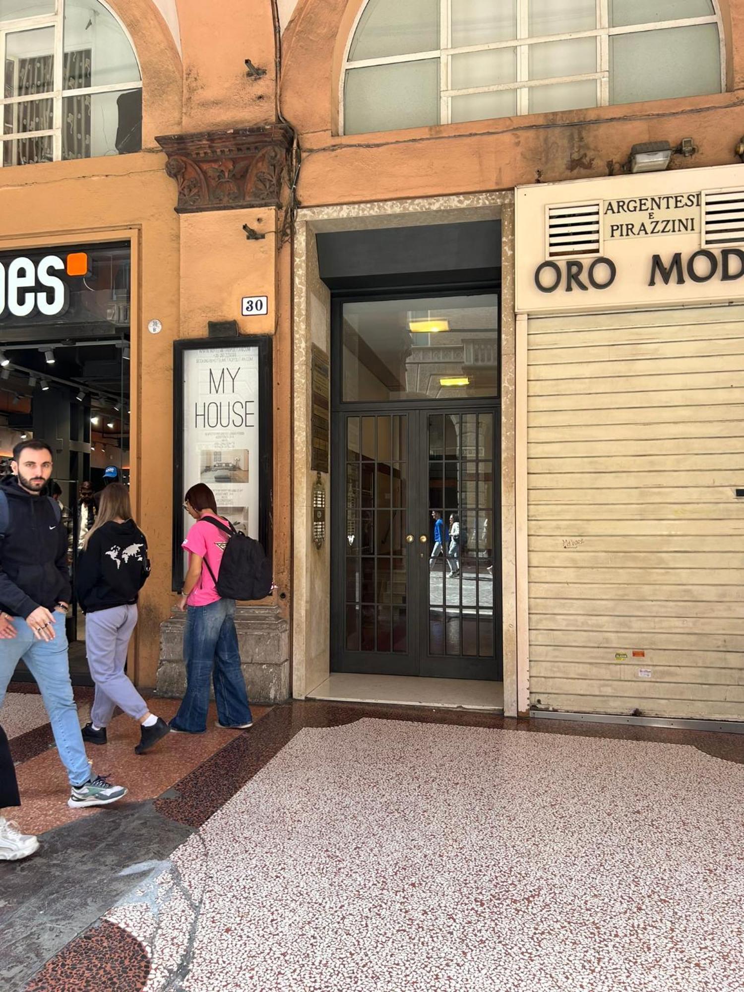Suite In The Center Of Bologna Exterior foto